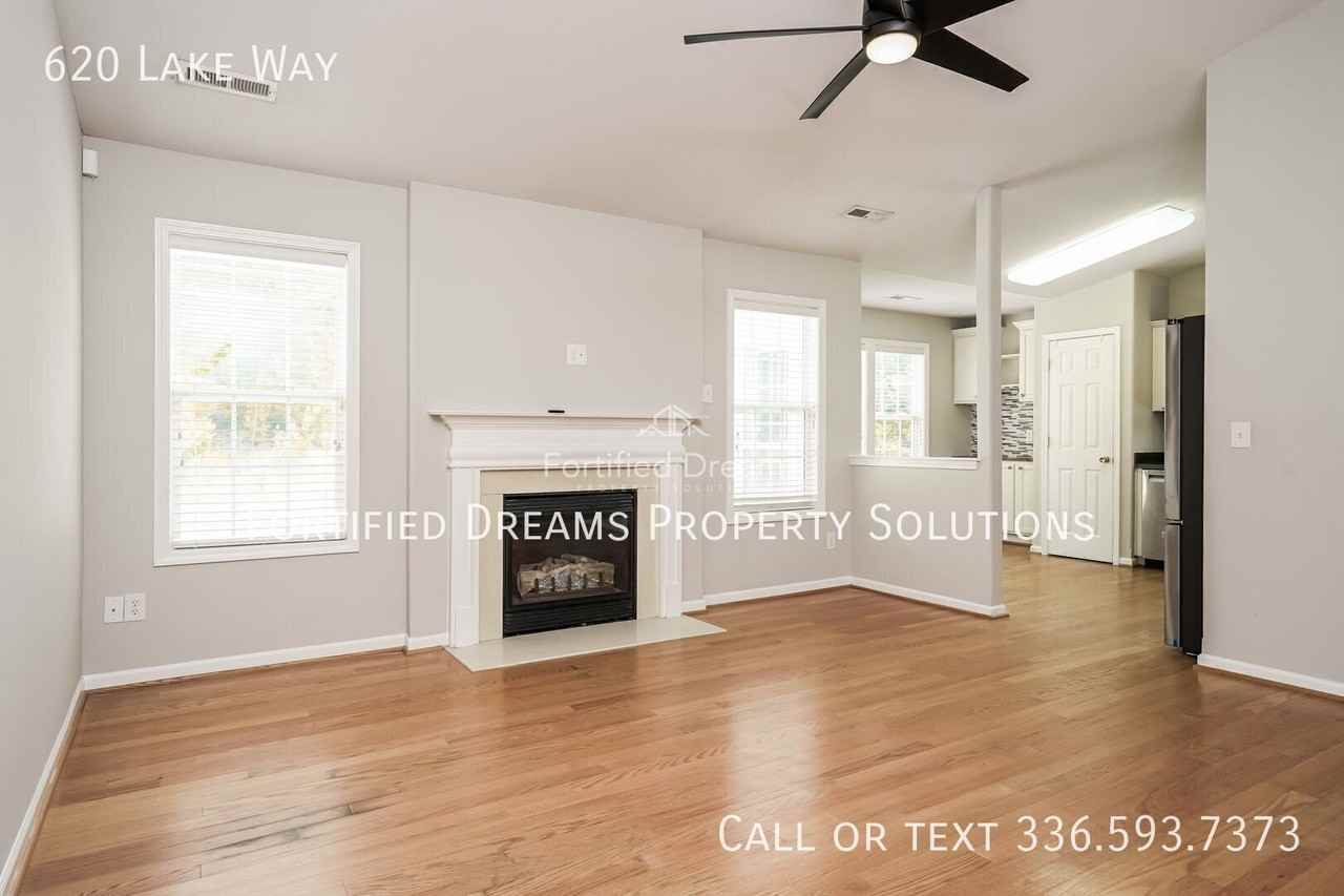 620 Lake Way - Photo 5 of 18