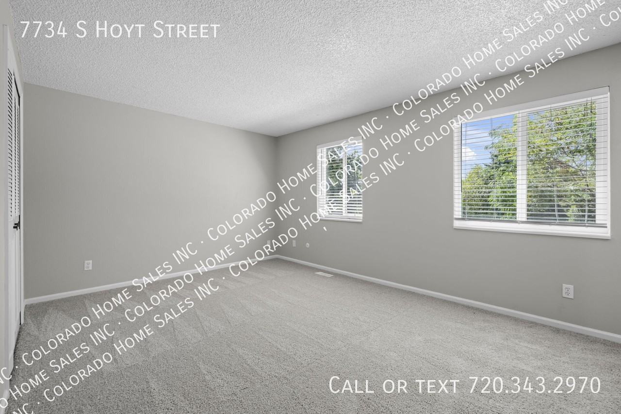 7734 S Hoyt St - Photo 7 of 23