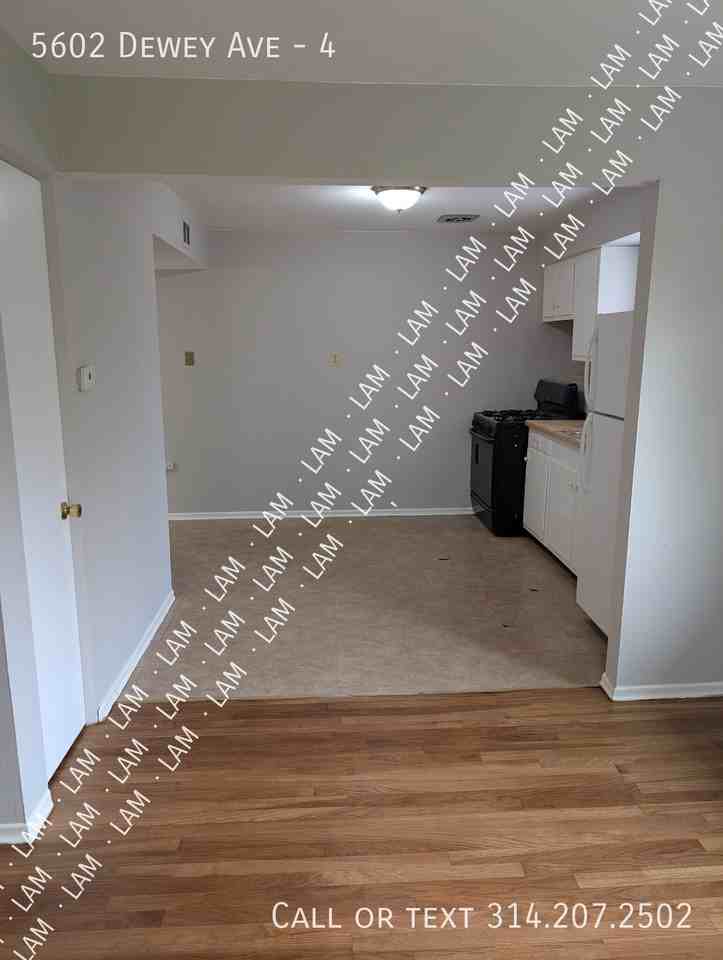 5602 Dewey Ave #4 - Photo 3 of 12