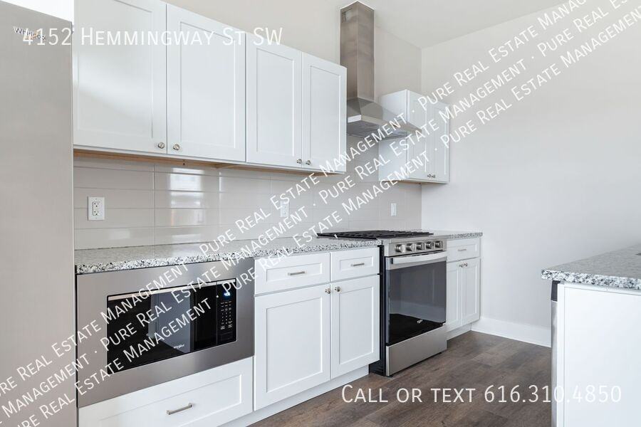 4152 Hemmingway St Sw - Photo 6 of 35