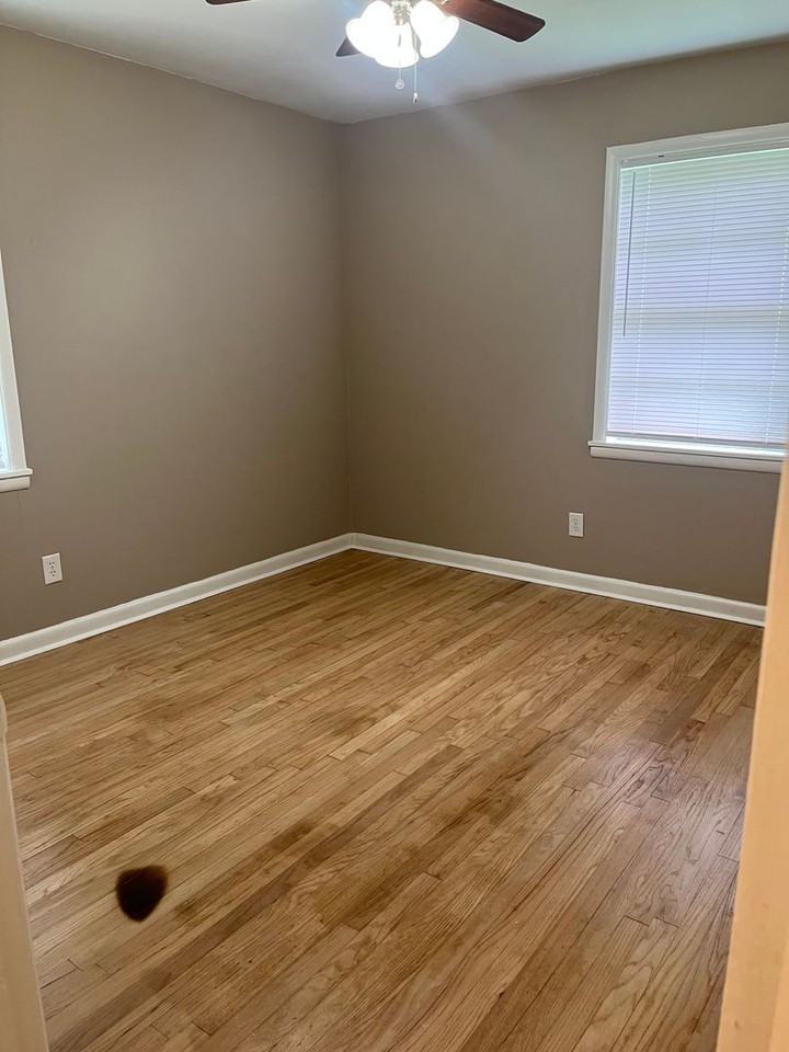 3117 Ware St - Photo 5 of 7