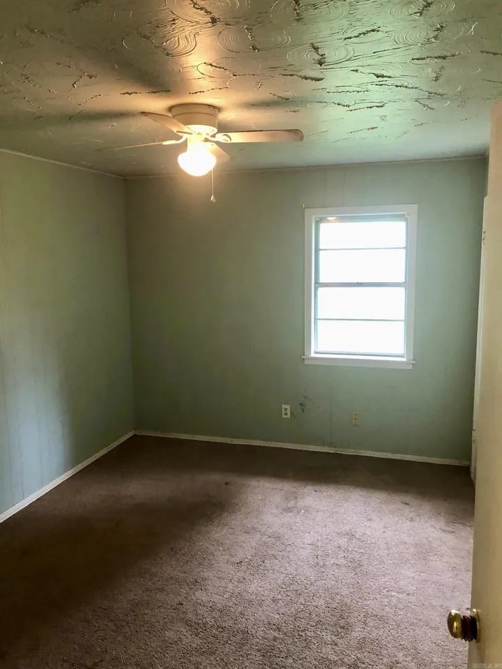 110 Perry St #1 - Photo 5 of 12