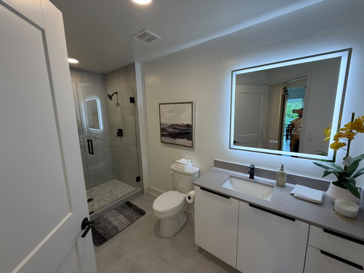 Ne 186th St - Photo 5 of 8