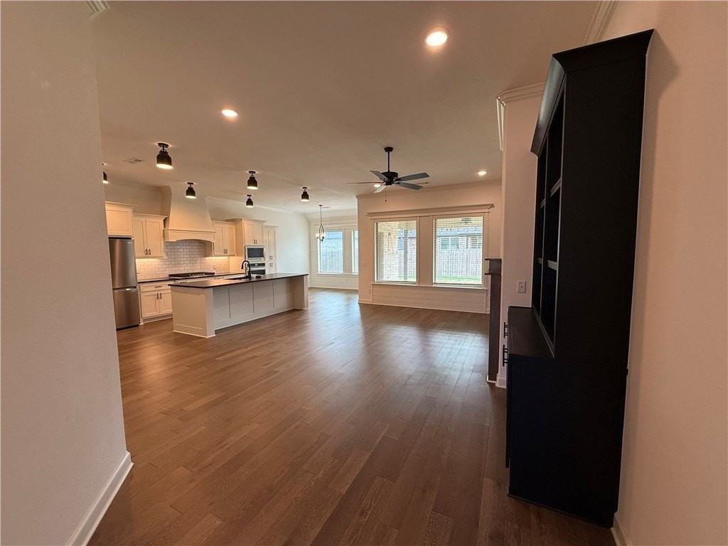 1331 Cullinan St - Photo 4 of 23