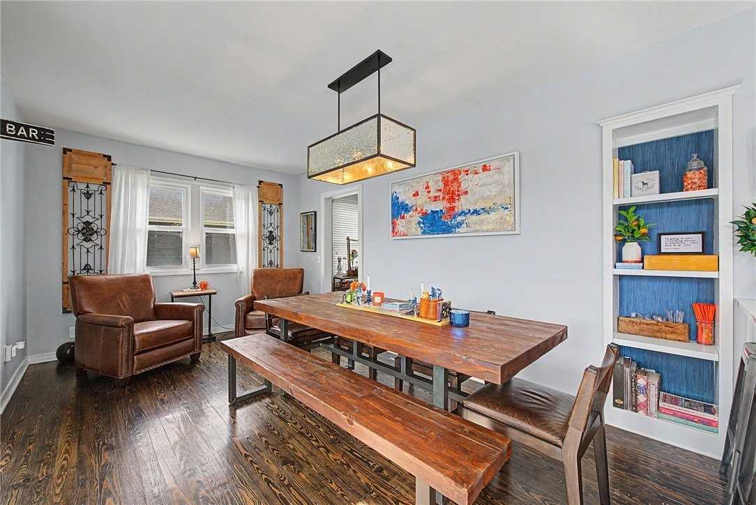 305 Sw E St - Photo 5 of 18