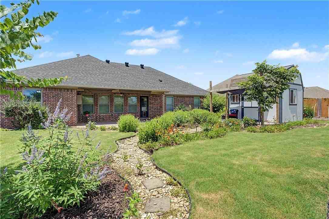 1110 Ellen Ray Ln - Photo 2 of 19