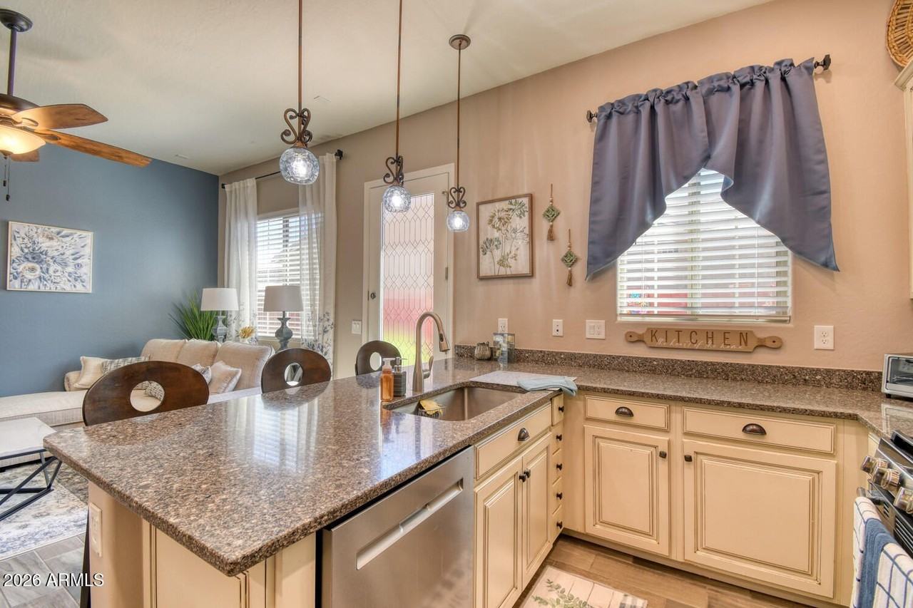 3540 E Desert Broom Dr - Photo 4 of 27