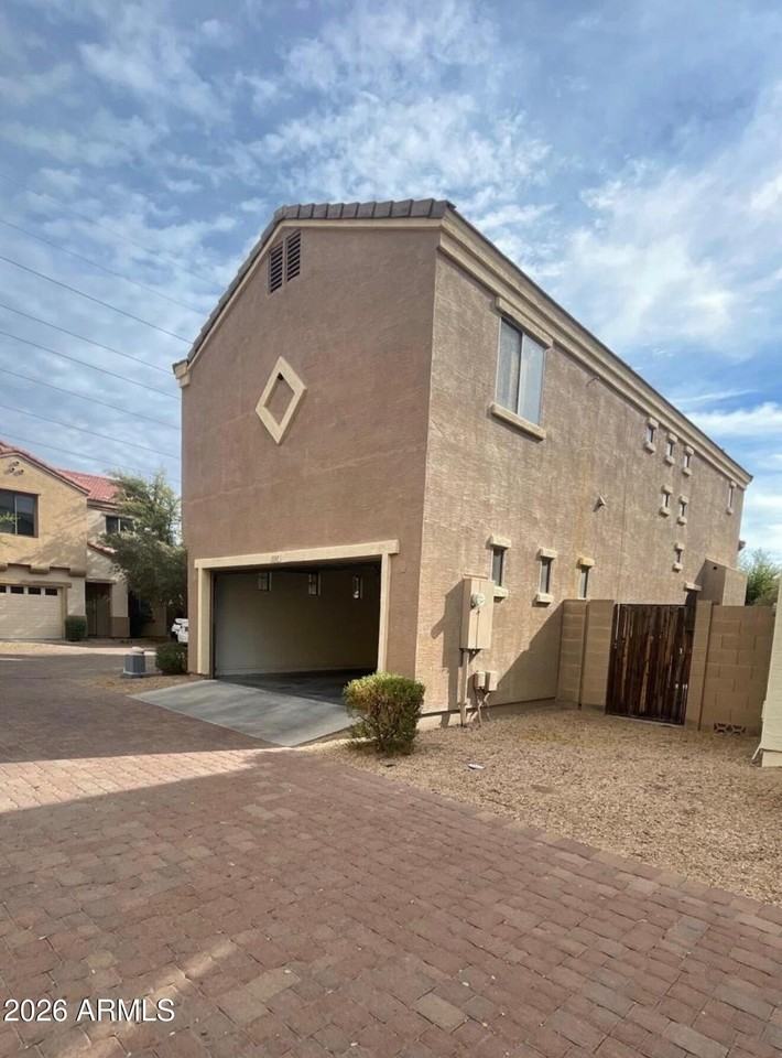 1332 E Dunbar Dr - Photo 3 of 5