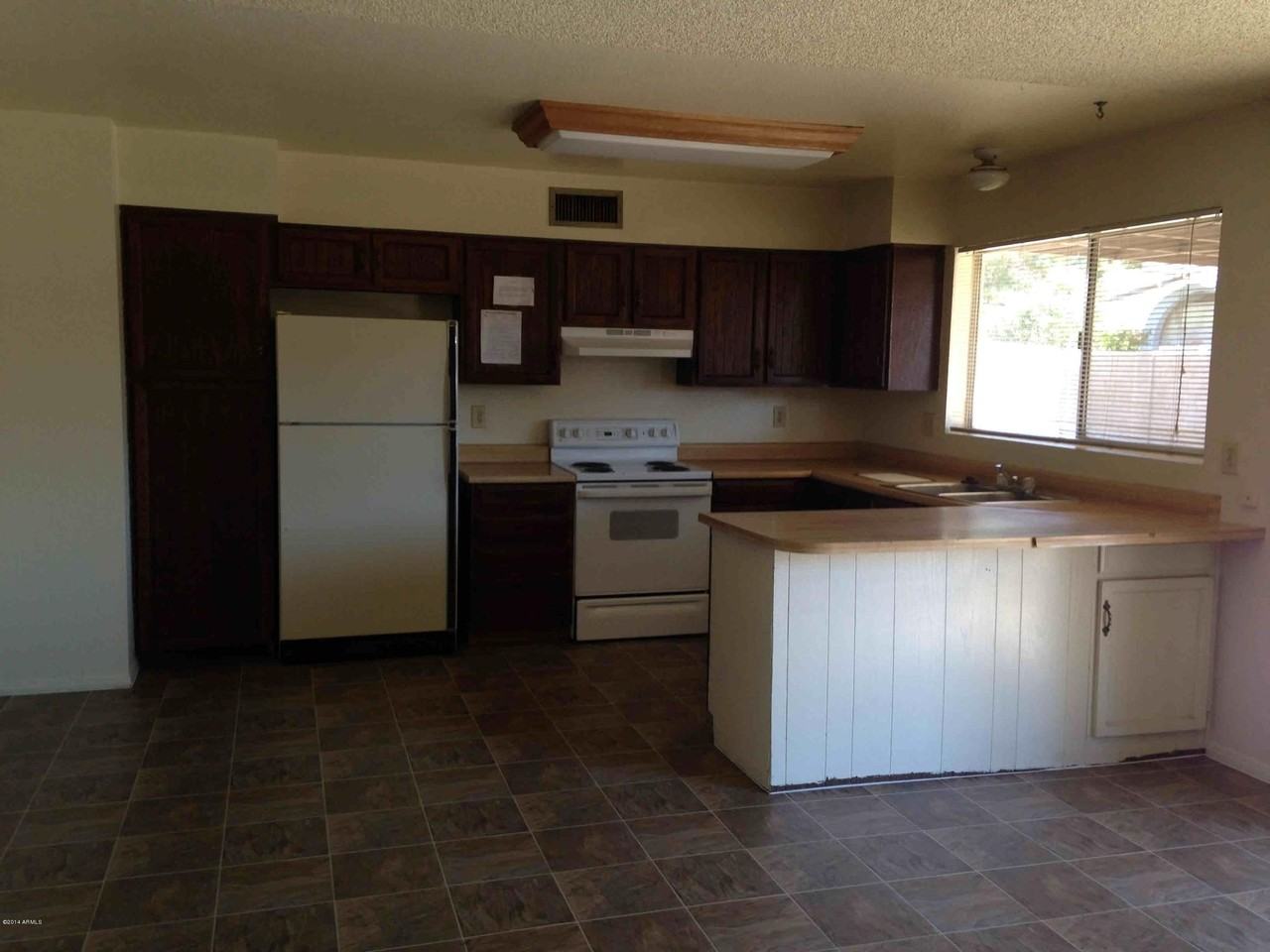 2263 E Garnet Ave - Photo 2 of 30