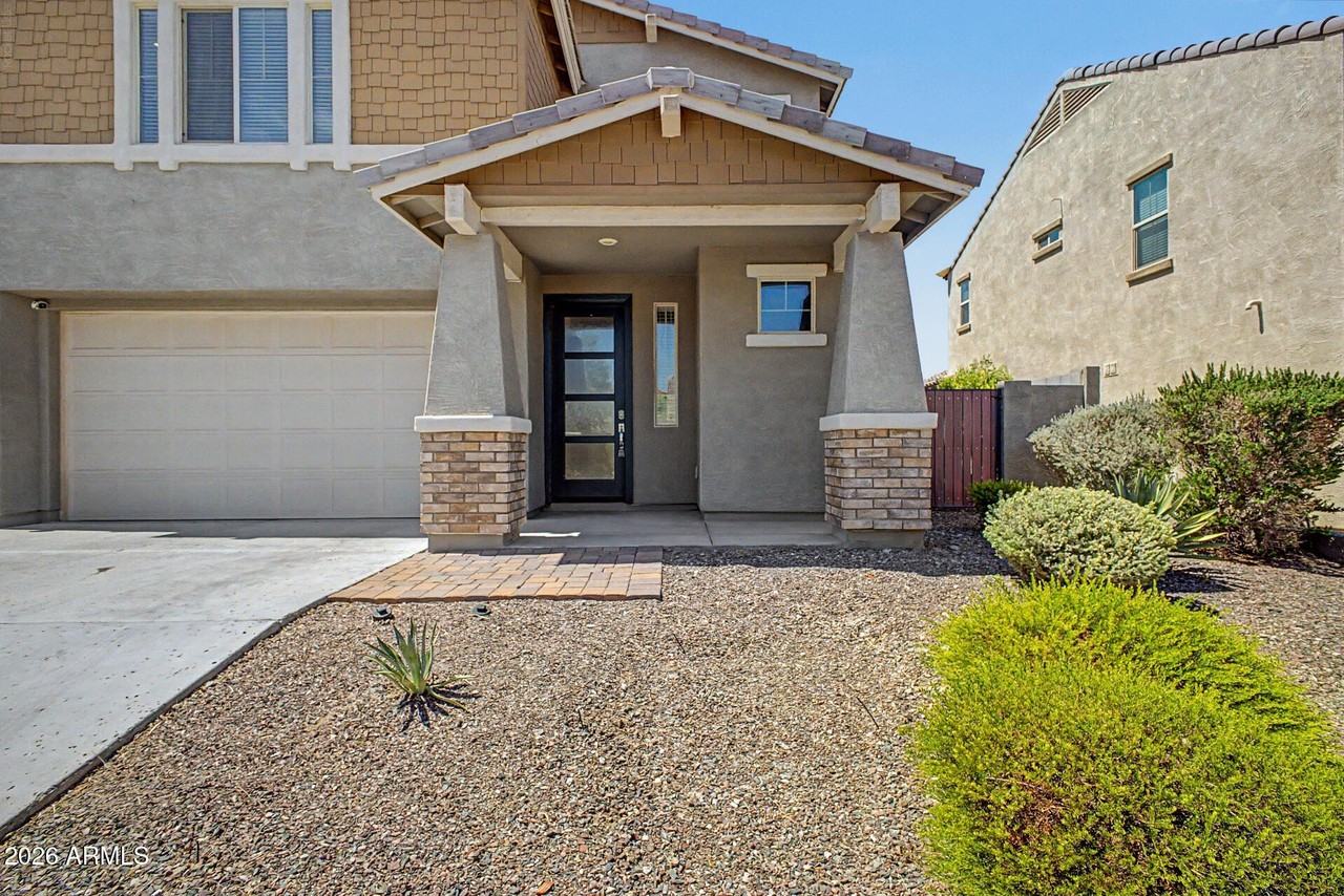 11466 S 176th Dr - Photo 4 of 50