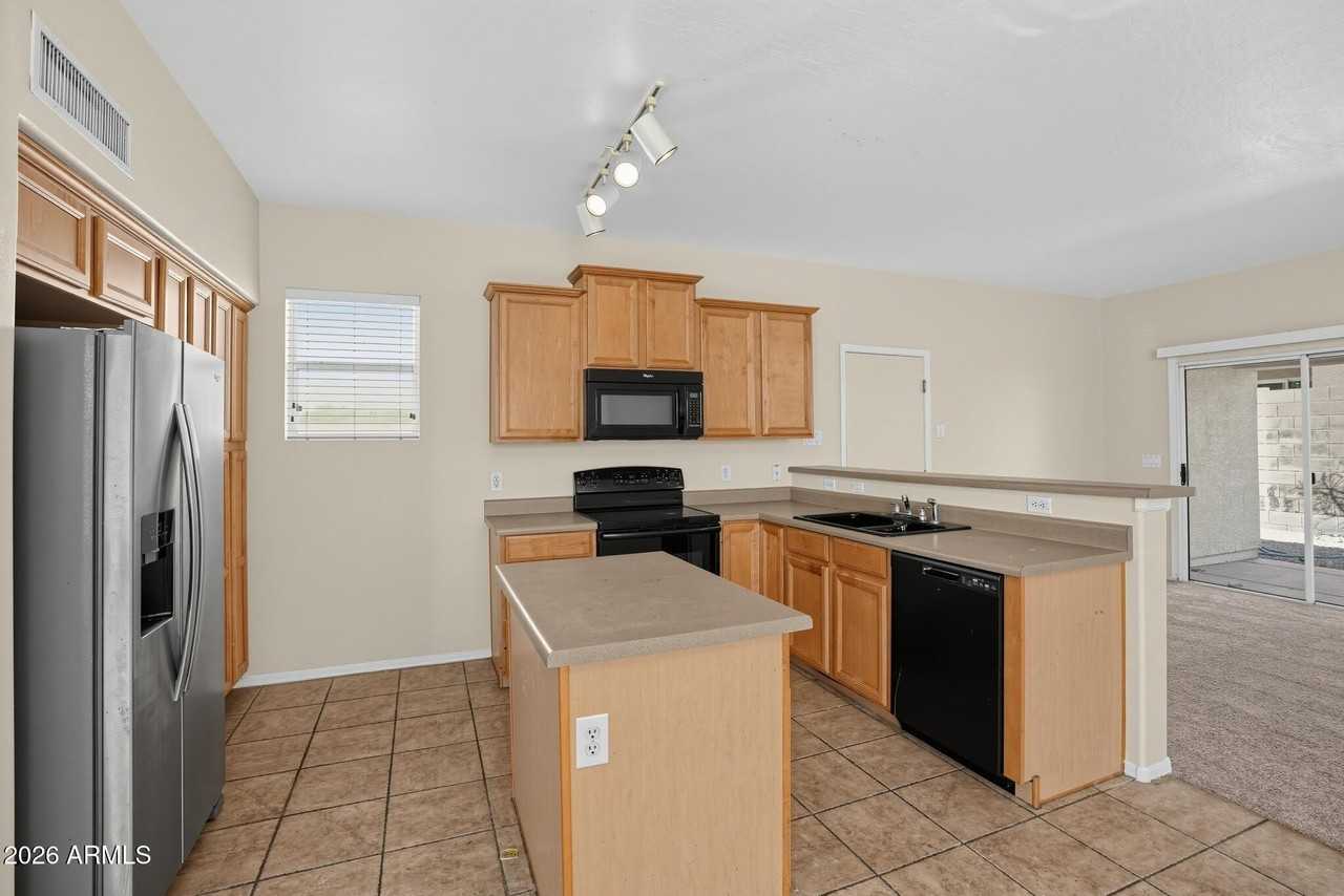 3026 W Ferruccio Pl - Photo 5 of 6