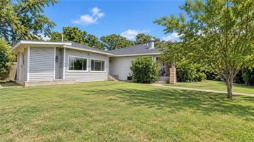 featured image of 4660B Raymond Stotzer Pkwy