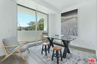 1433 14th St #18 - Photo 2 of 6