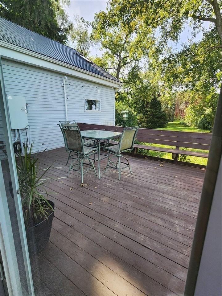 715 Kings Corners Rd - Photo 3 of 23