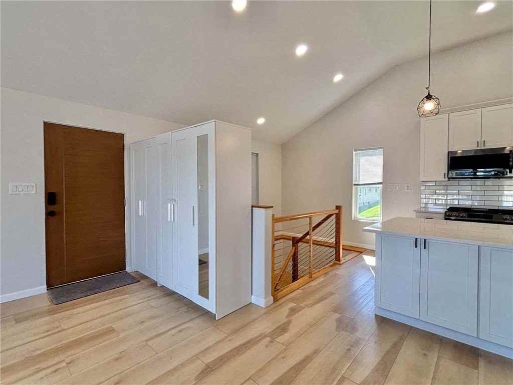 231 W 3rd St - Photo 4 of 20