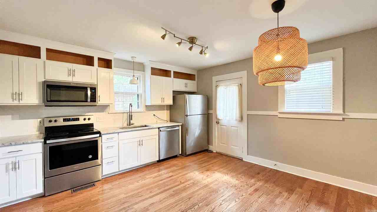 5423 C St - Photo 5 of 19