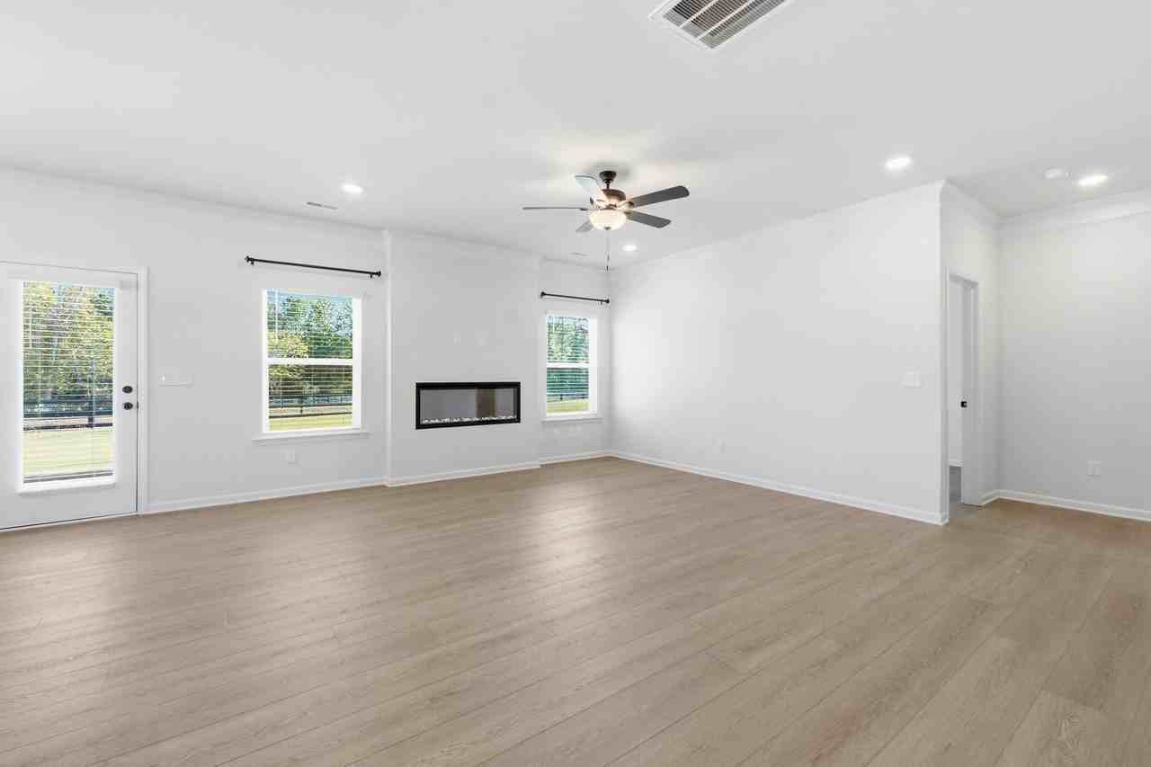 11029 Valmont Way - Photo 5 of 44