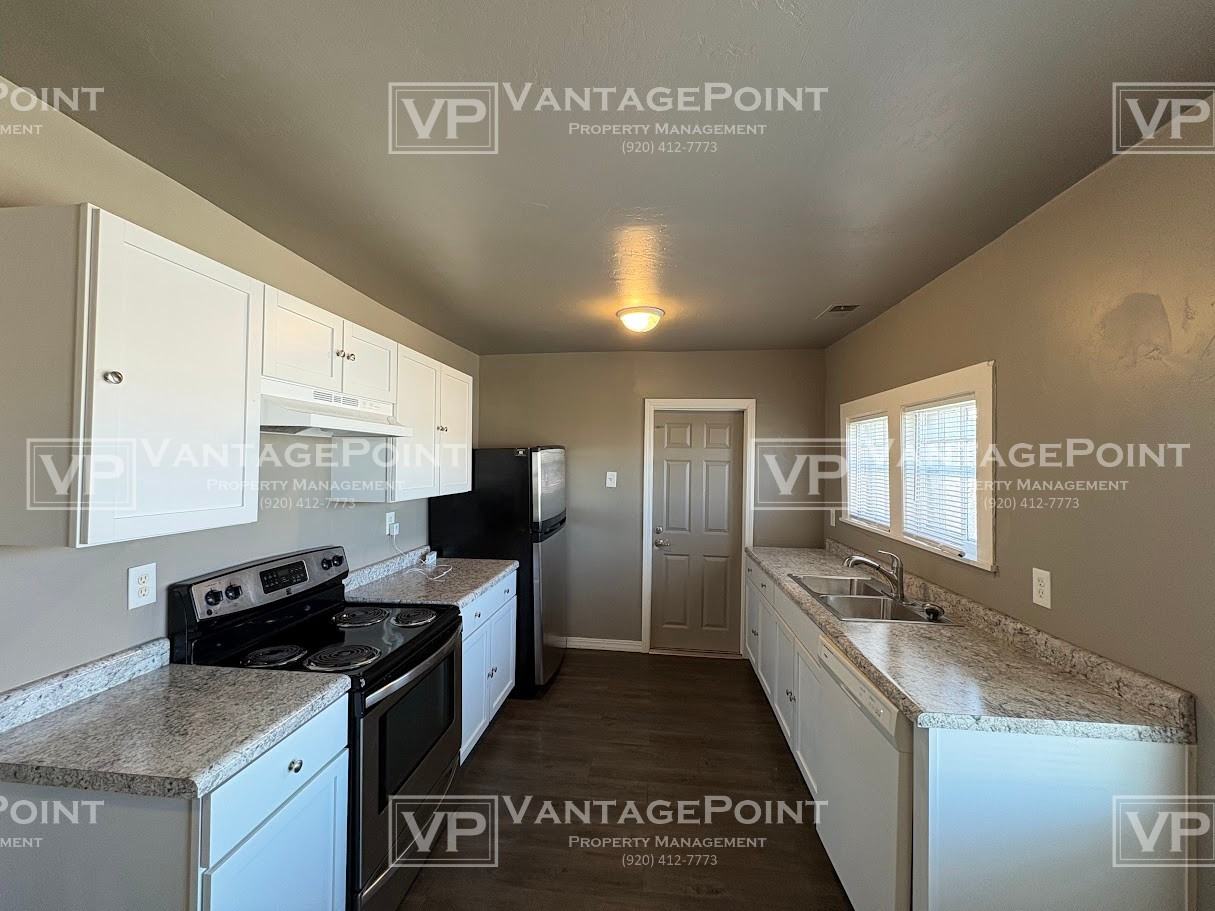 622 E Walnut St #622 - Photo 2 of 20