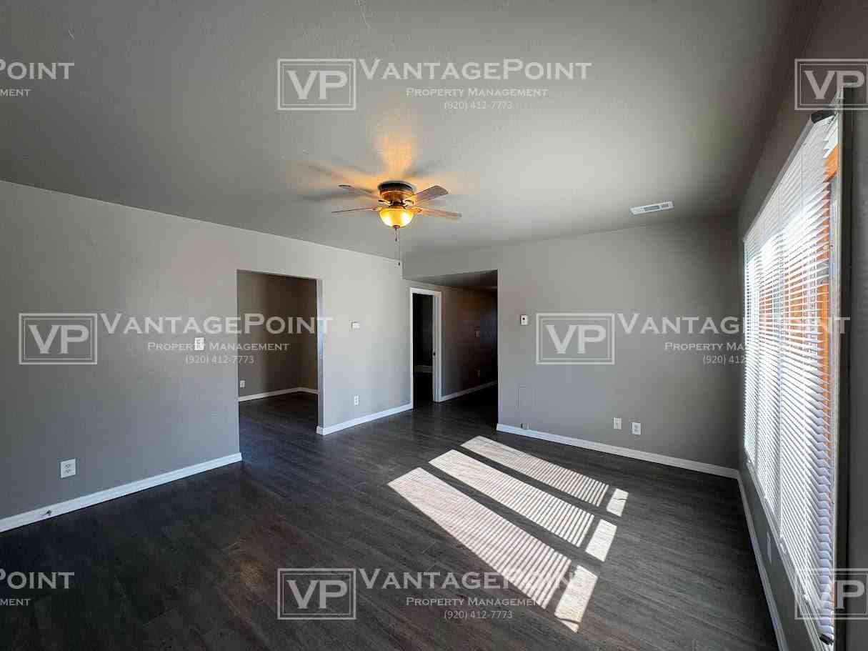 622 E Walnut St #622 - Photo 7 of 20