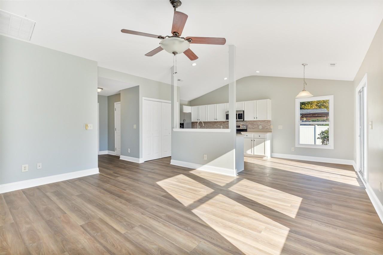 4008 Scarlet Oak Ct - Photo 6 of 38