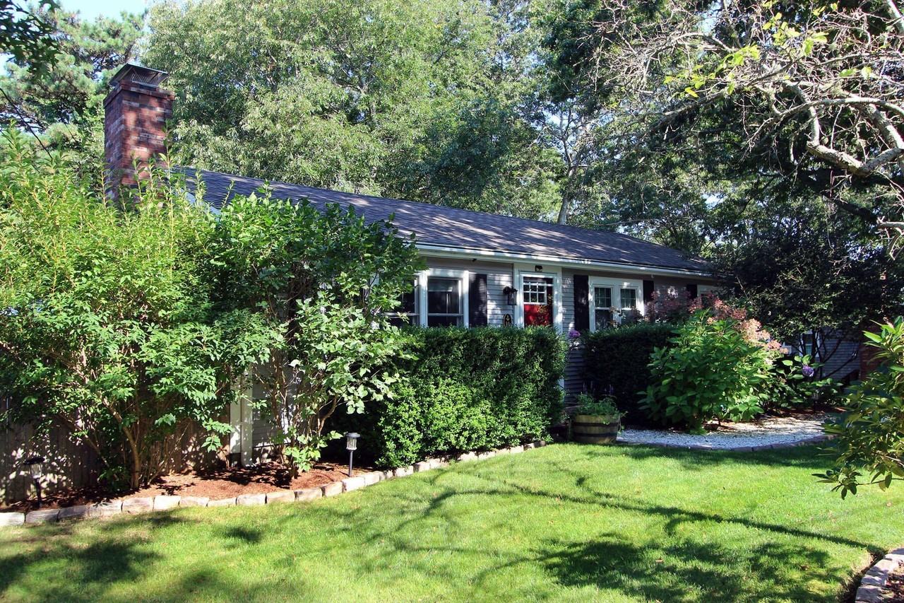 10 Clement St - Photo 2 of 33