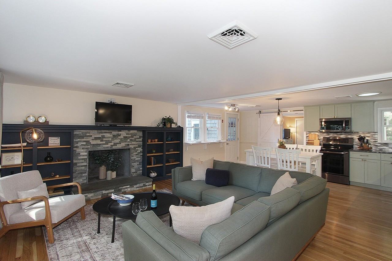 10 Clement St - Photo 7 of 33
