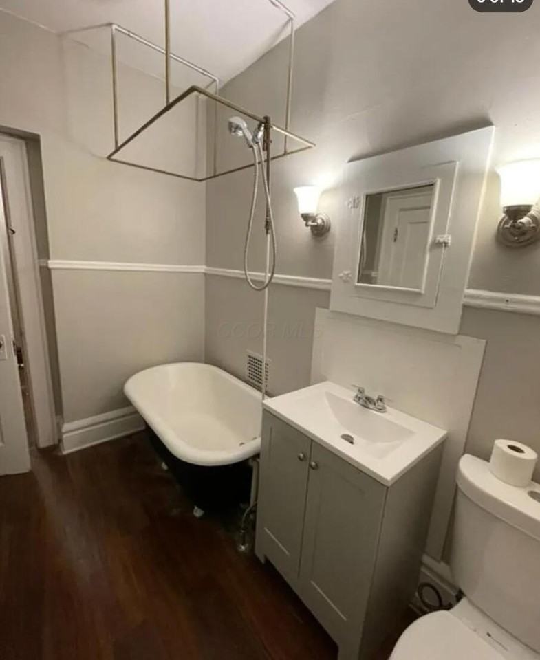 876 Dennison Ave - Photo 3 of 9