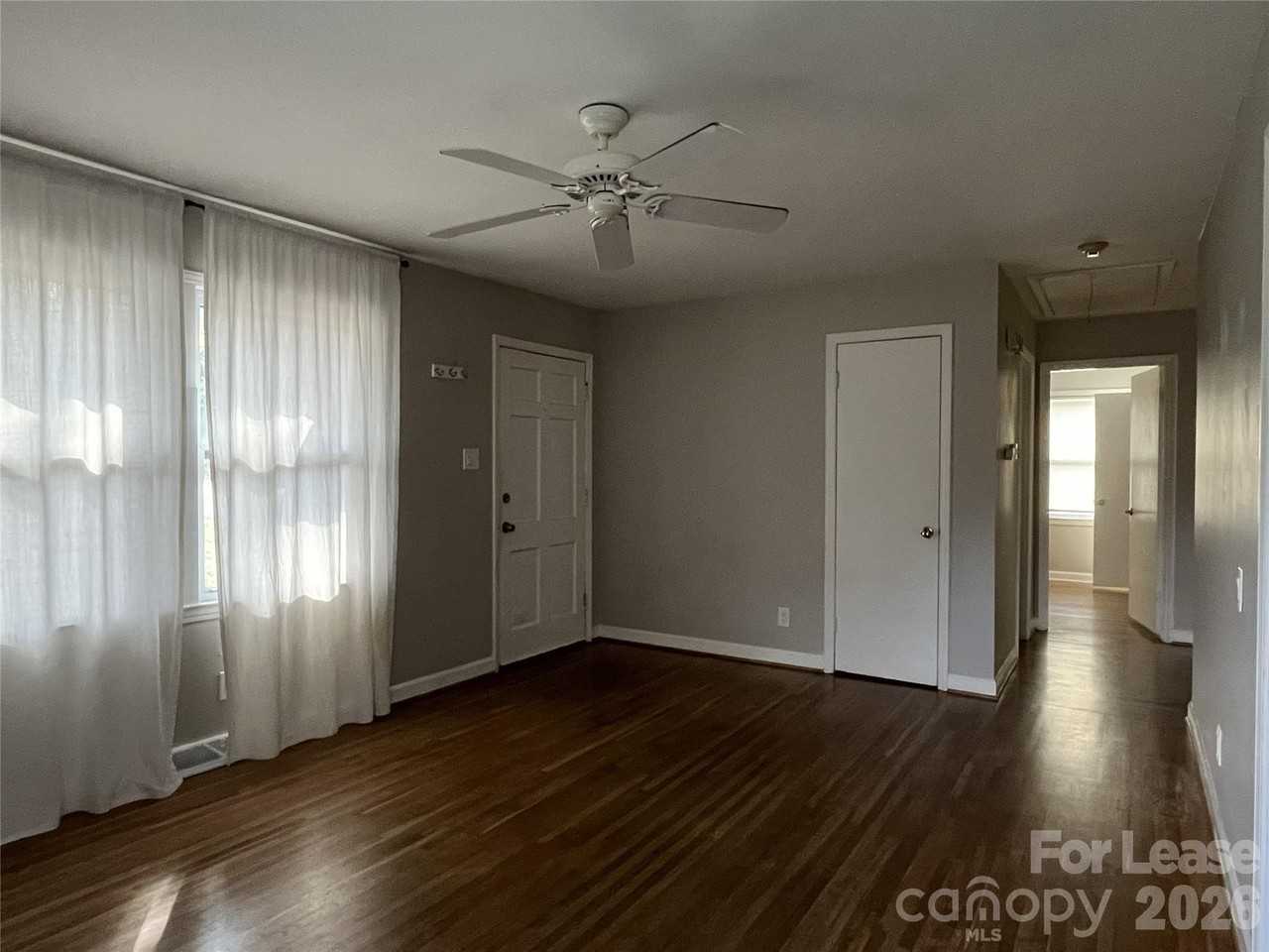 4024 Abbeydale Dr - Photo 3 of 21