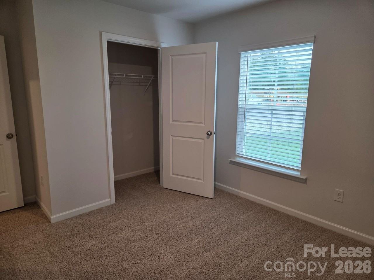 118 Sugar Pine St - Photo 4 of 17