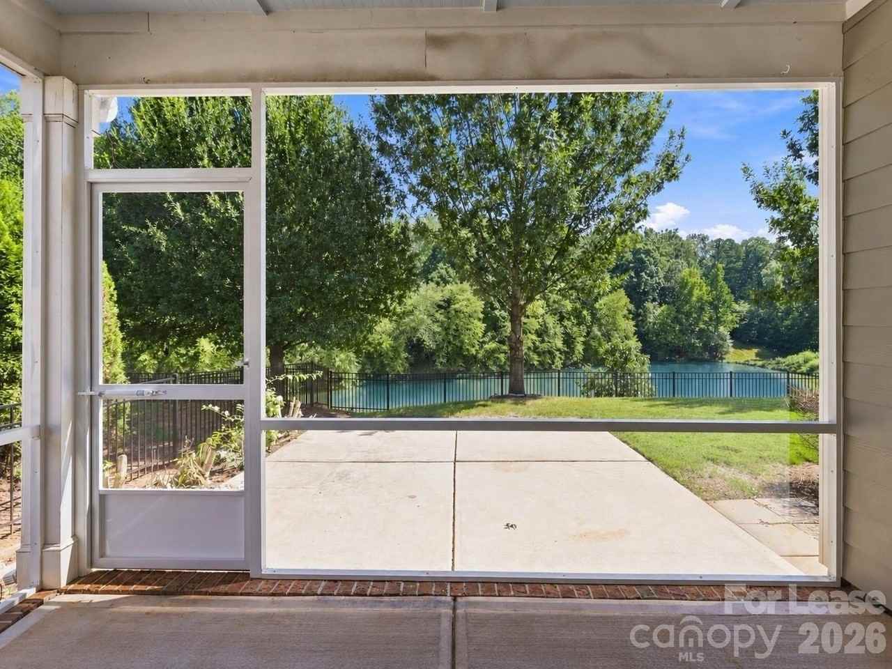 605 Gardenbrook Trl - Photo 3 of 40