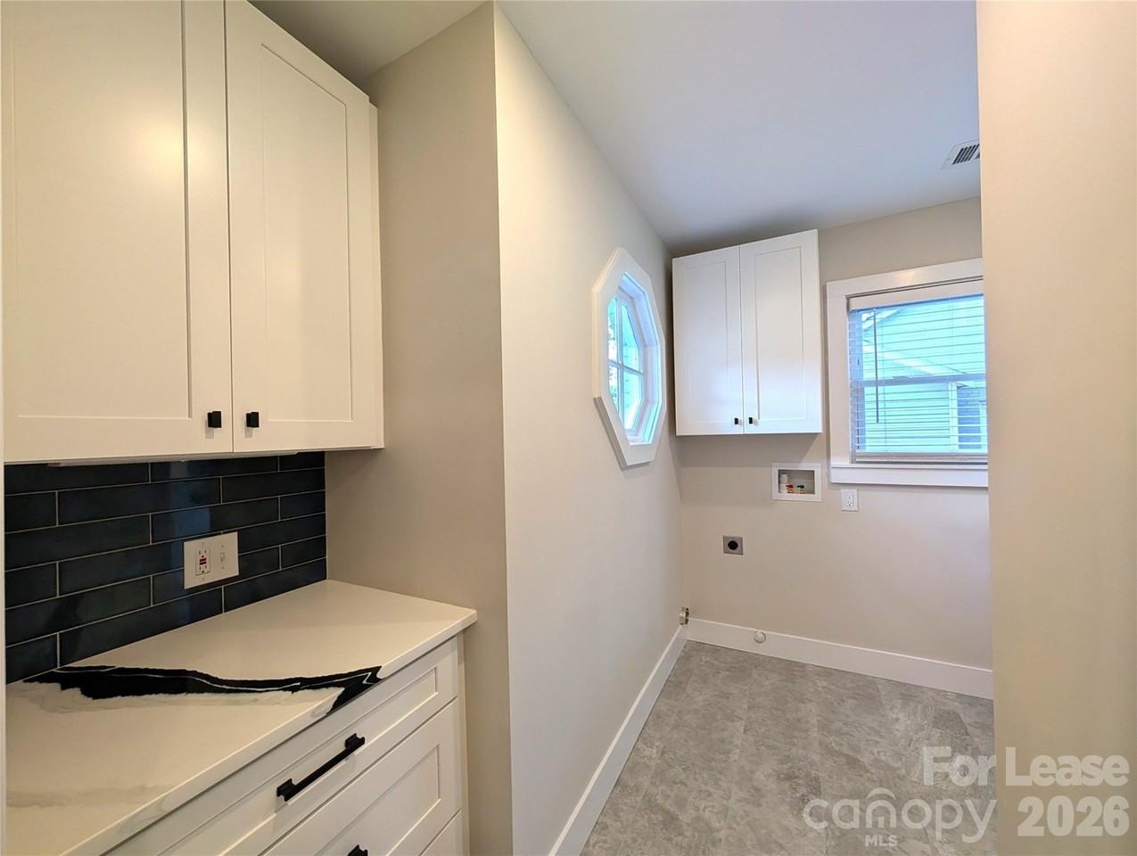 2445 Morton St - Photo 5 of 20