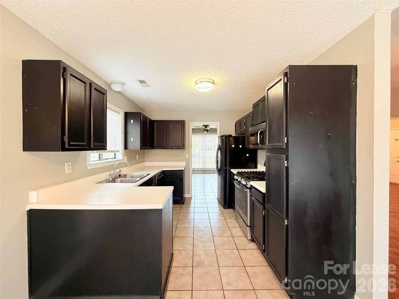 6924 Long Needles Dr - Photo 7 of 19