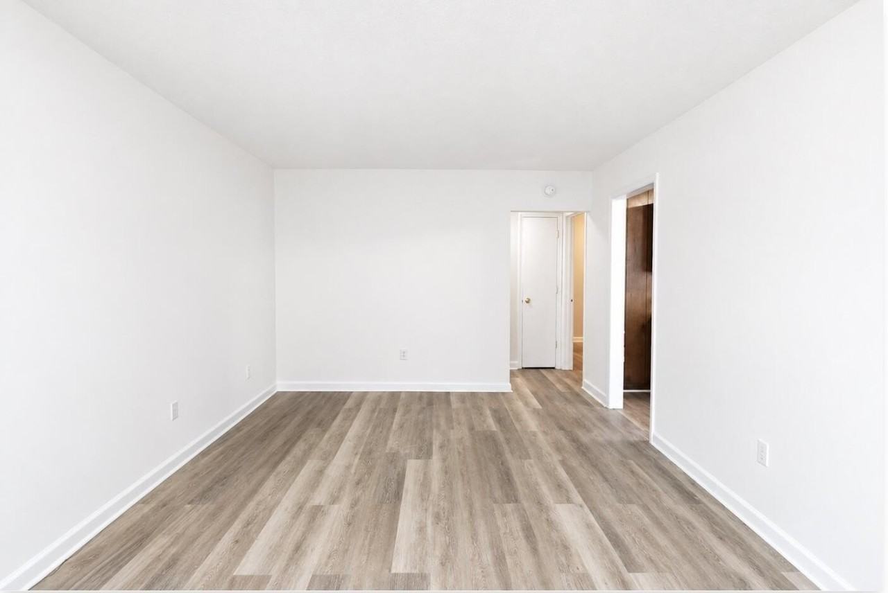 1611 Jessamine Rd #1C - Photo 2 of 19