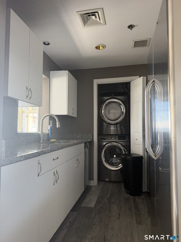 235 E River Dr #1108 - Photo 6 of 12