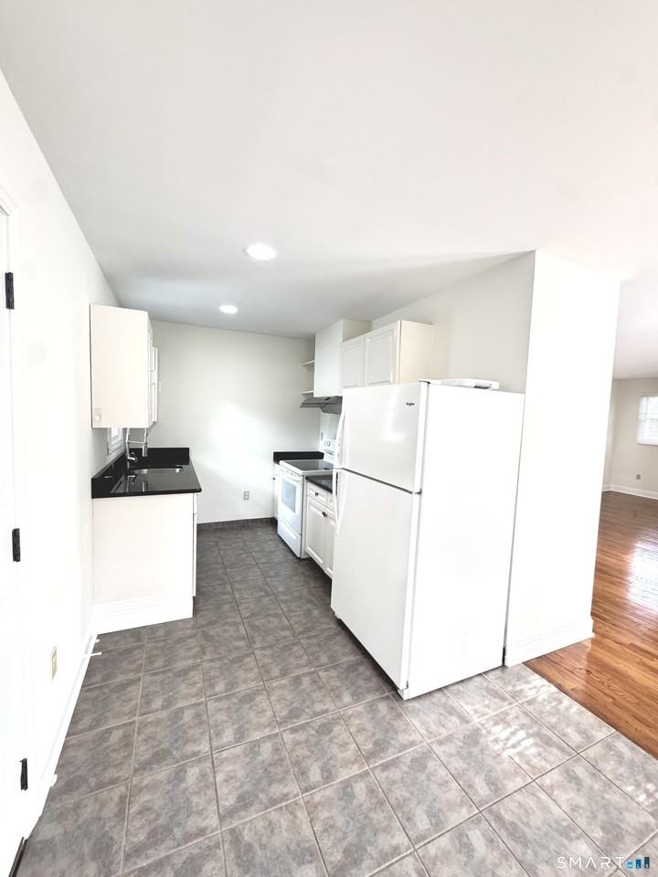 93 New Canaan Ave #1A - Photo 5 of 15