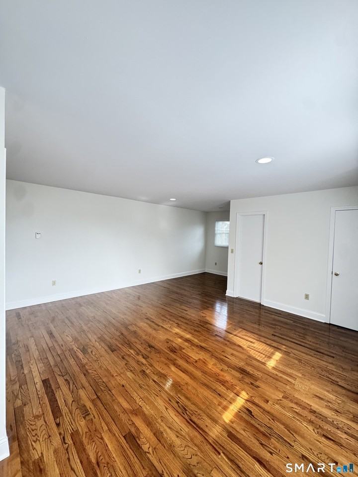 93 New Canaan Ave #1A - Photo 6 of 15
