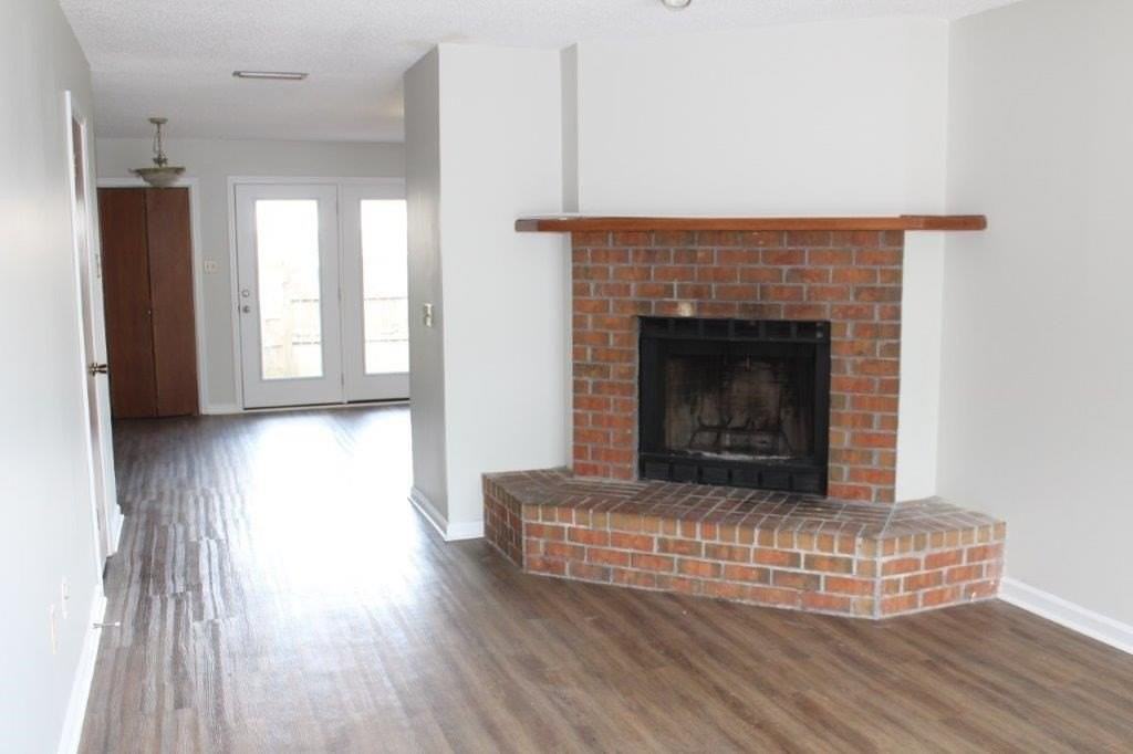 107 Woodleigh Rd Apt 4 - Photo 2 of 8