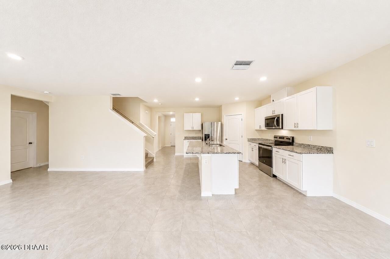 21 Melogold Dr - Photo 2 of 50