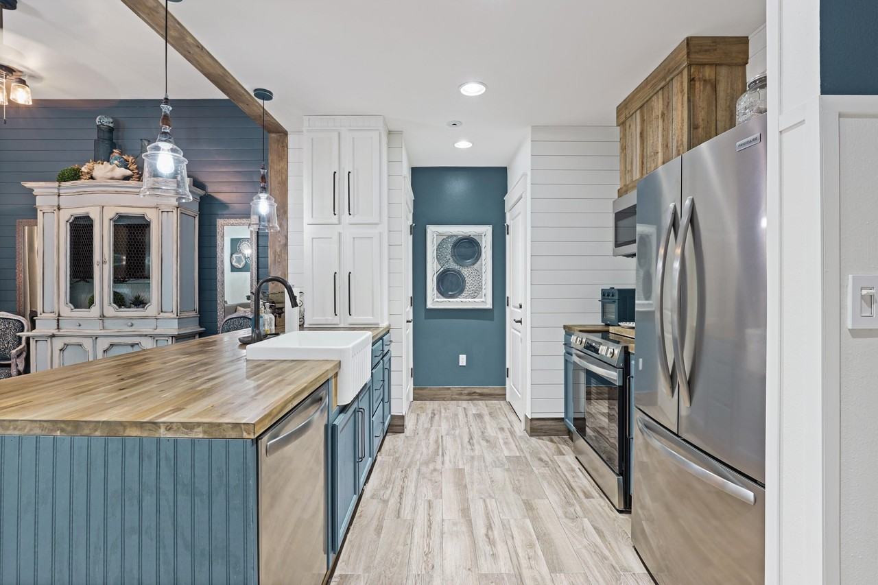 9300 Baytowne Wharf Blvd #113 - Photo 3 of 27