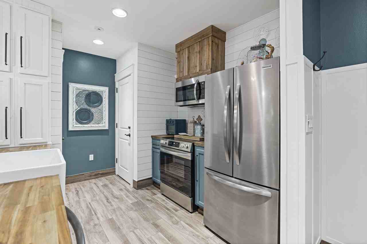 9300 Baytowne Wharf Blvd #113 - Photo 4 of 27