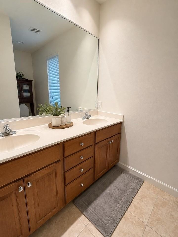 69 Christian Dr #6 - Photo 7 of 14