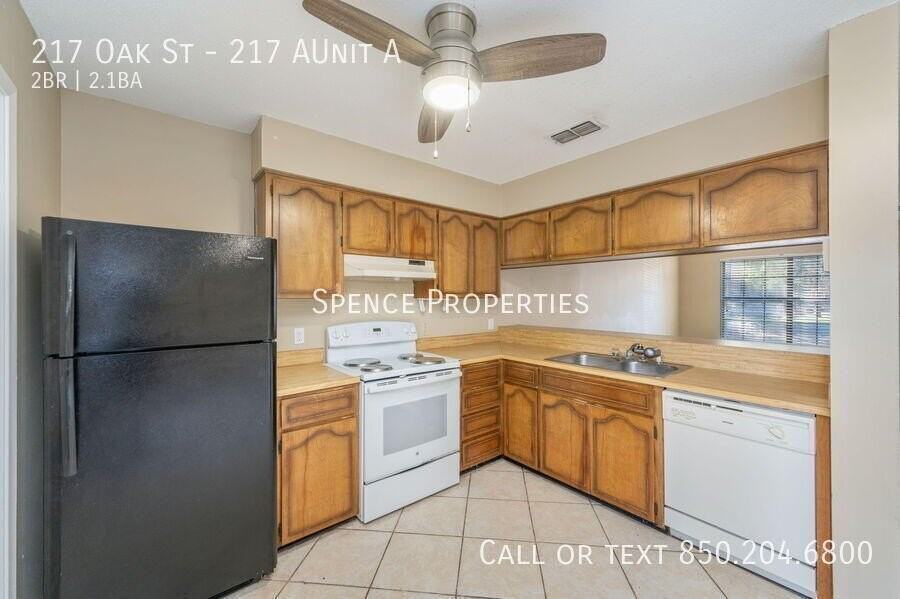 217 Oak St #A - Photo 6 of 29