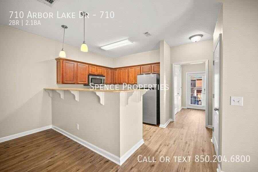 722 Arbor Lake Dr - Photo 3 of 46