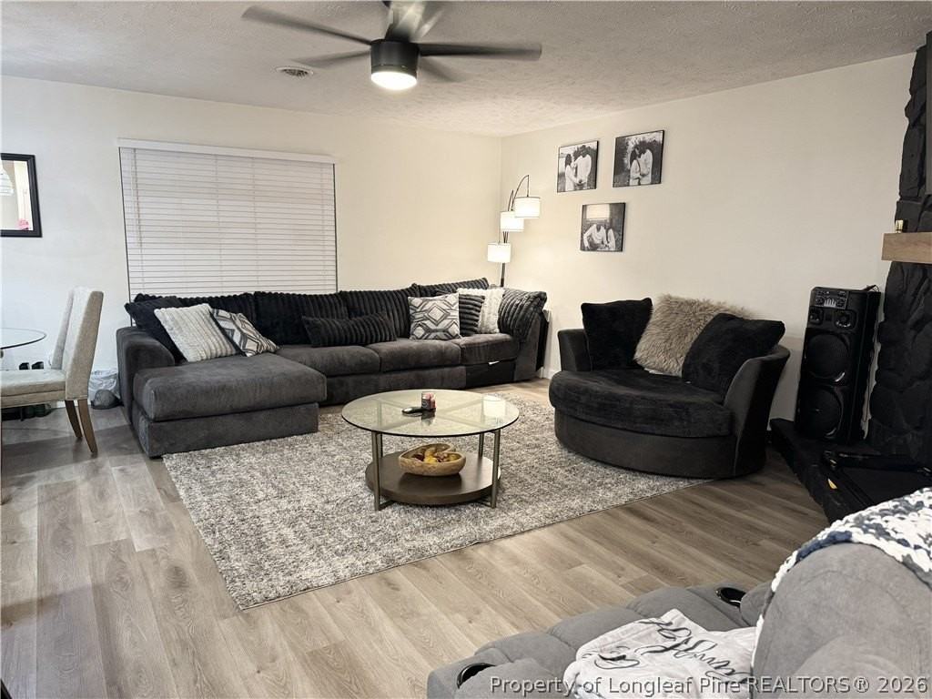 2230 Kingsberry Ln - Photo 6 of 27