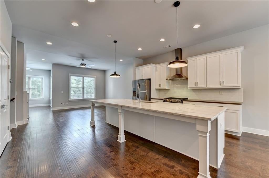 6097 Boylston Dr - Photo 3 of 50