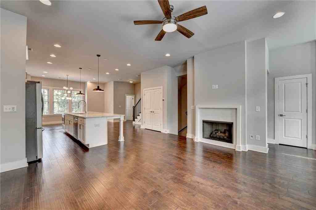 6097 Boylston Dr - Photo 6 of 50