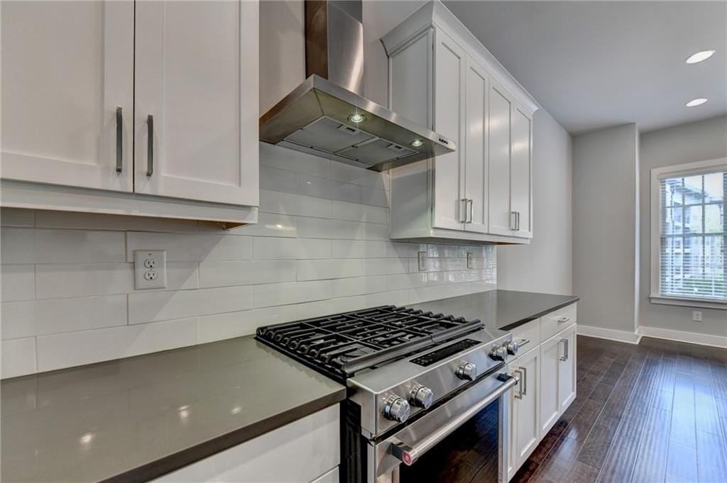 6097 Boylston Dr - Photo 7 of 50