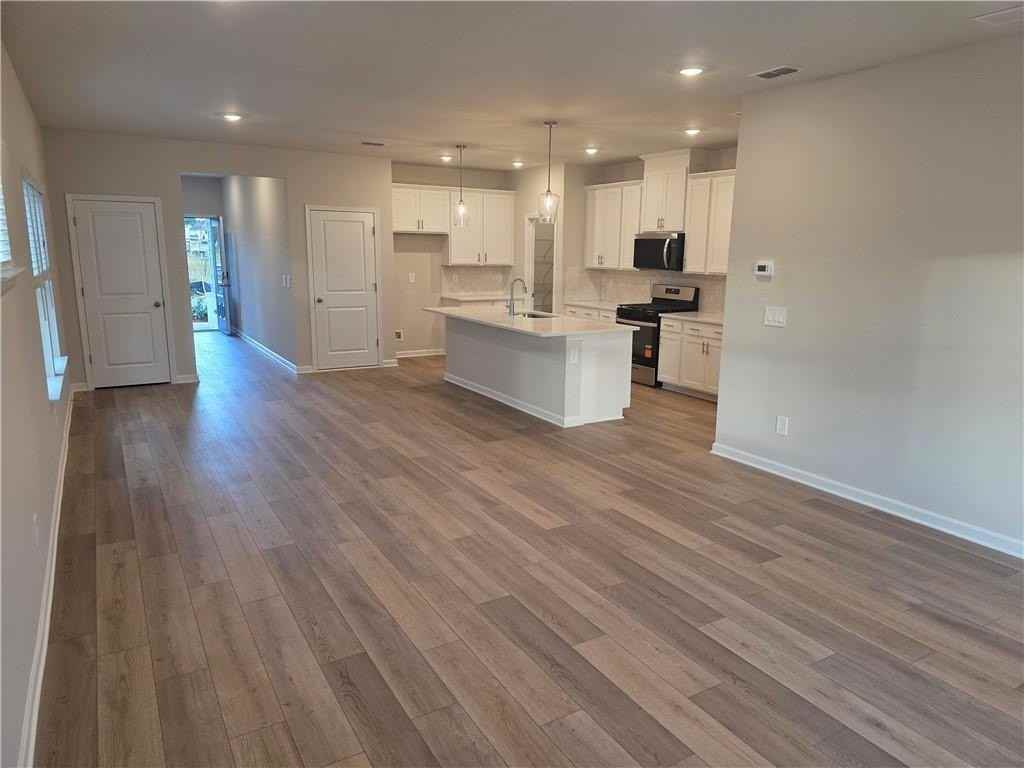 2253 Martin Spring Bnd - Photo 7 of 39