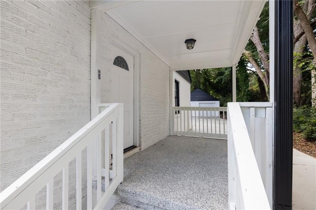 1803 S Gordon St Sw - Photo 3 of 23
