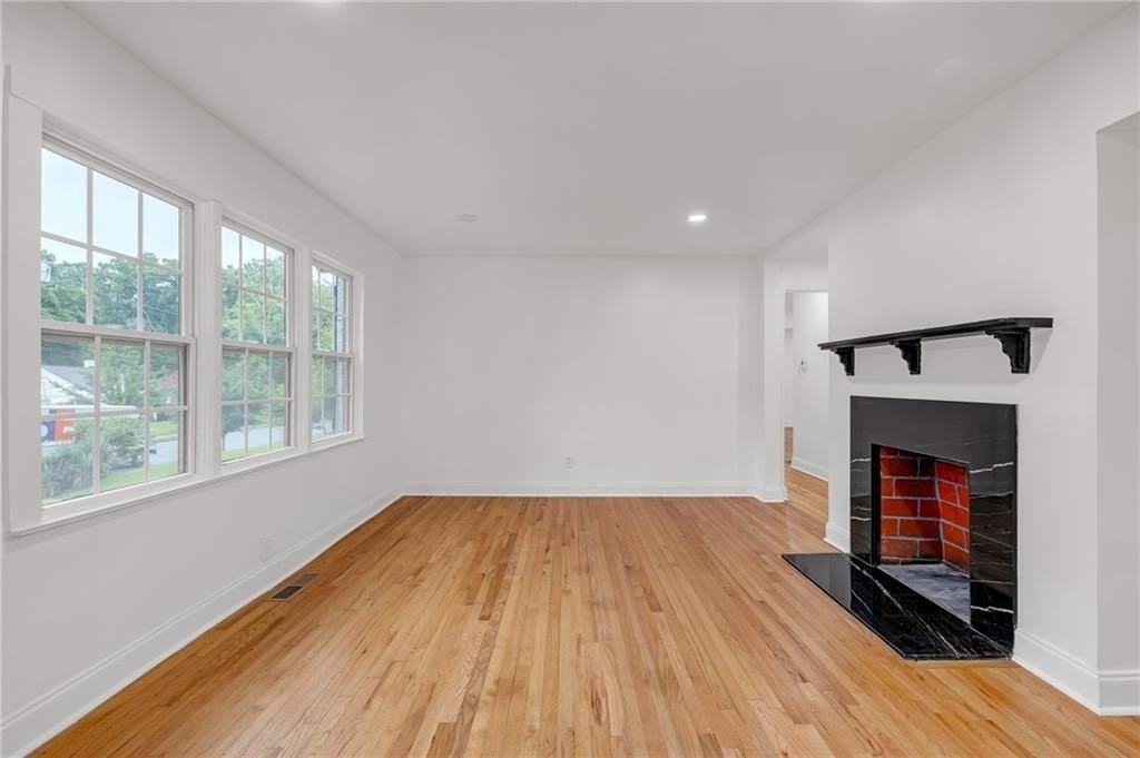1803 S Gordon St Sw - Photo 5 of 23